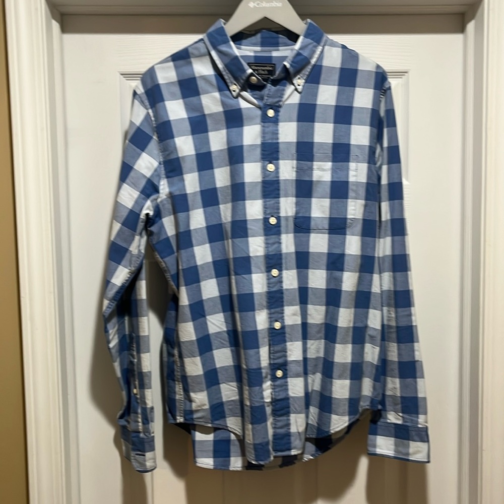 Men’s blue plant, button-down shirt, size, large Abercrombie and Fitch￼